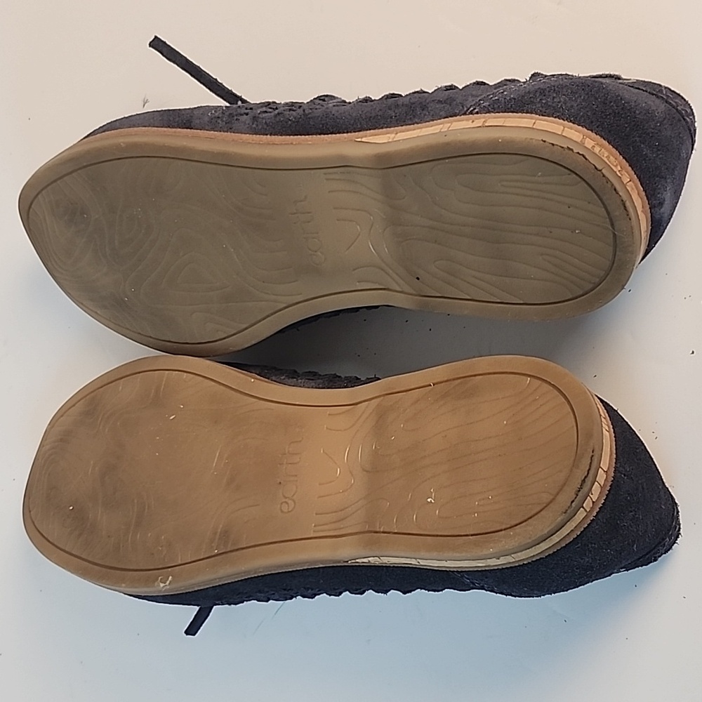 Earth Origins- Women's navy blue woven slip-on boat shoes Sz. 9 - Picture 6 of 7